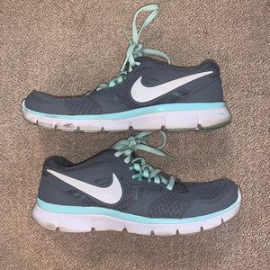 Nike Flex Experience RN 3 Gray Mint Running Shoe